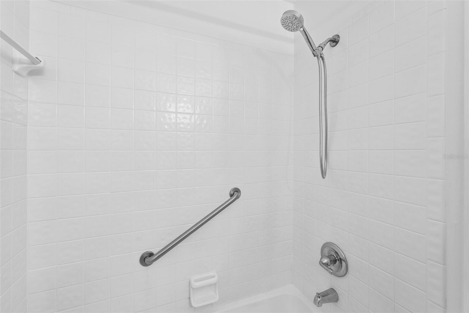 Image 12 of 32 For 6262 142nd Avenue N 1002