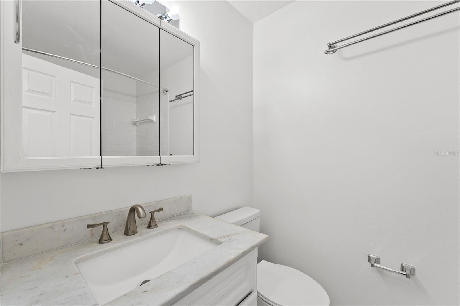 Image 13 of 32 For 6262 142nd Avenue N 1002