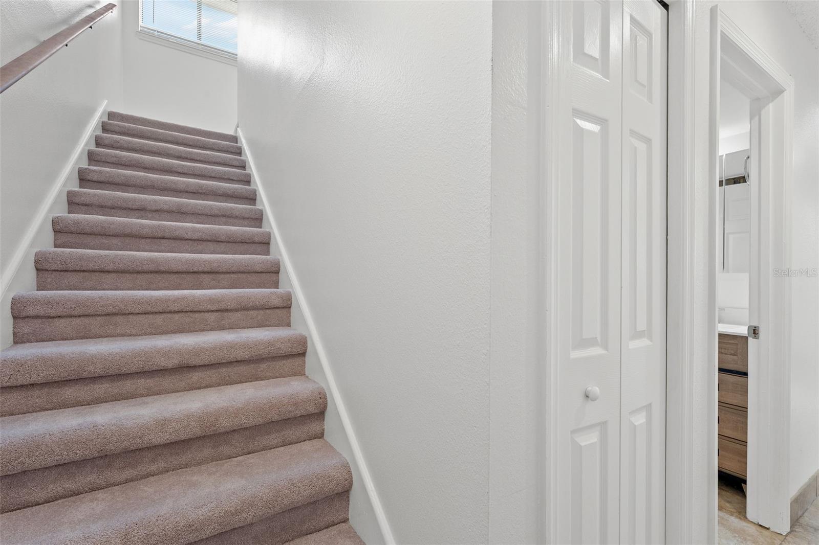 Image 14 of 32 For 6262 142nd Avenue N 1002