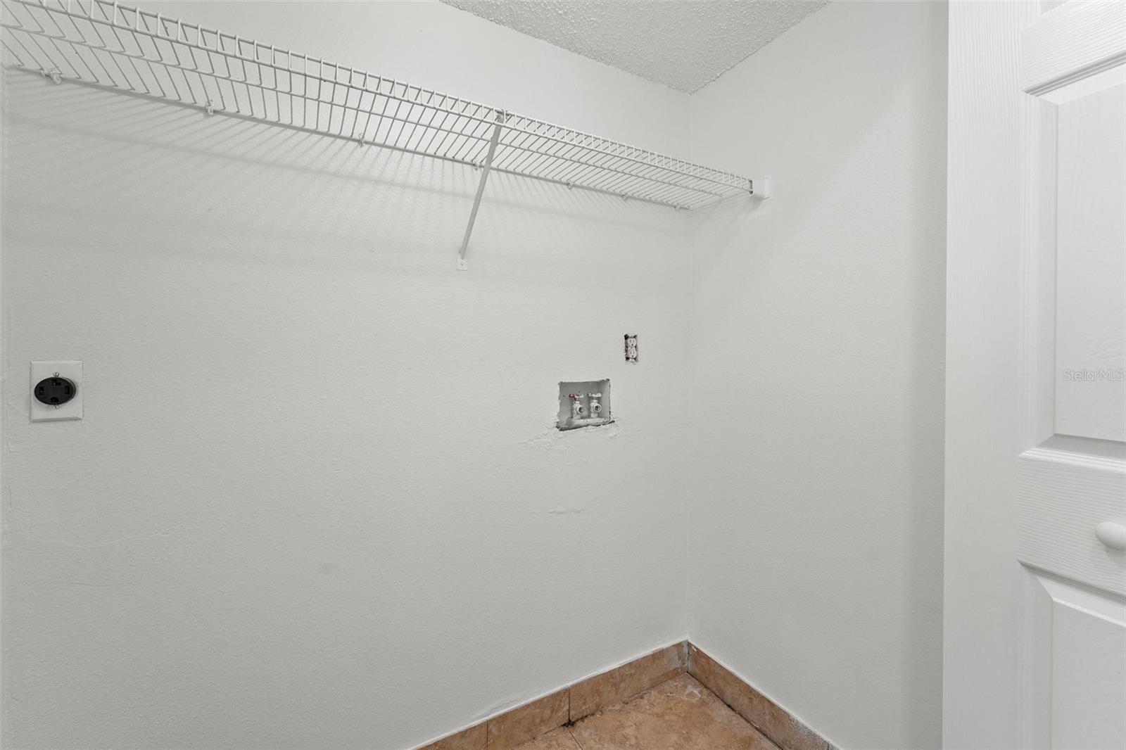 Image 18 of 32 For 6262 142nd Avenue N 1002
