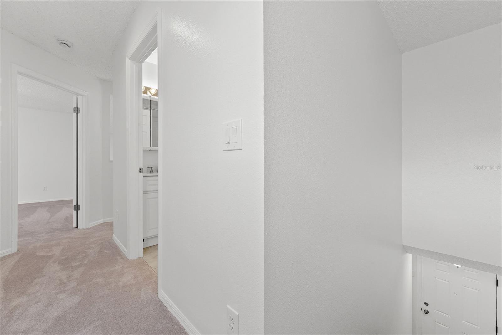 Image 7 of 32 For 6262 142nd Avenue N 1002