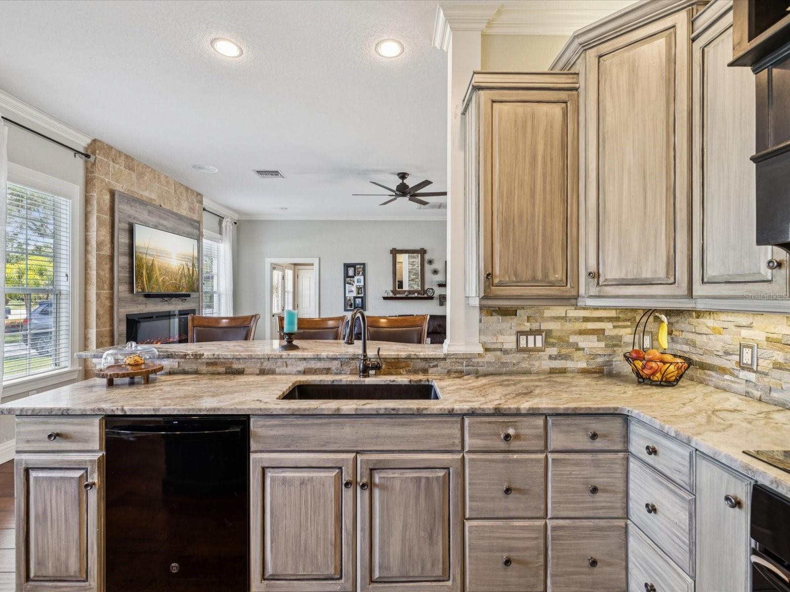 Image 16 of 81 For 14018 18th Place E