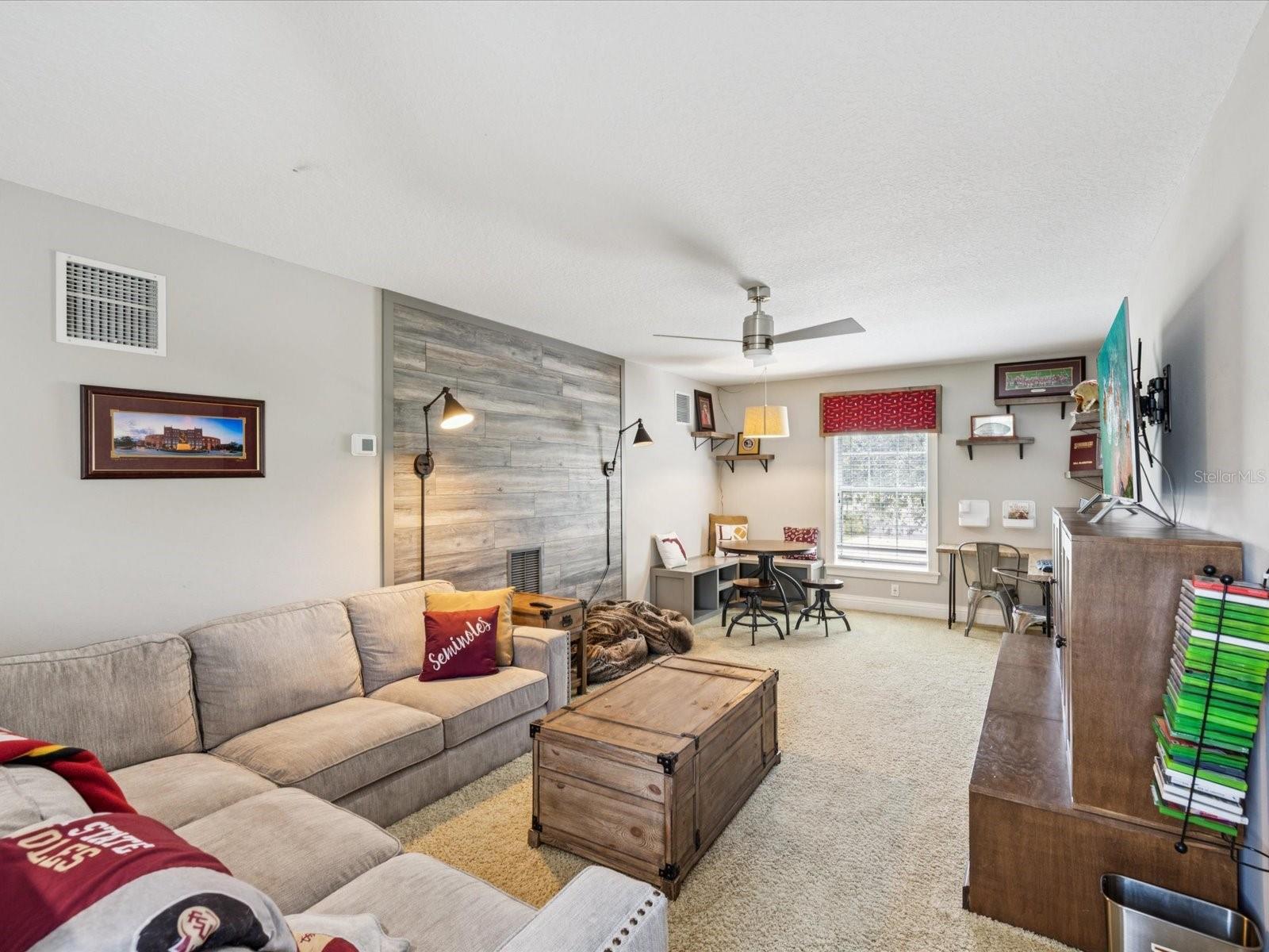Image 33 of 81 For 14018 18th Place E