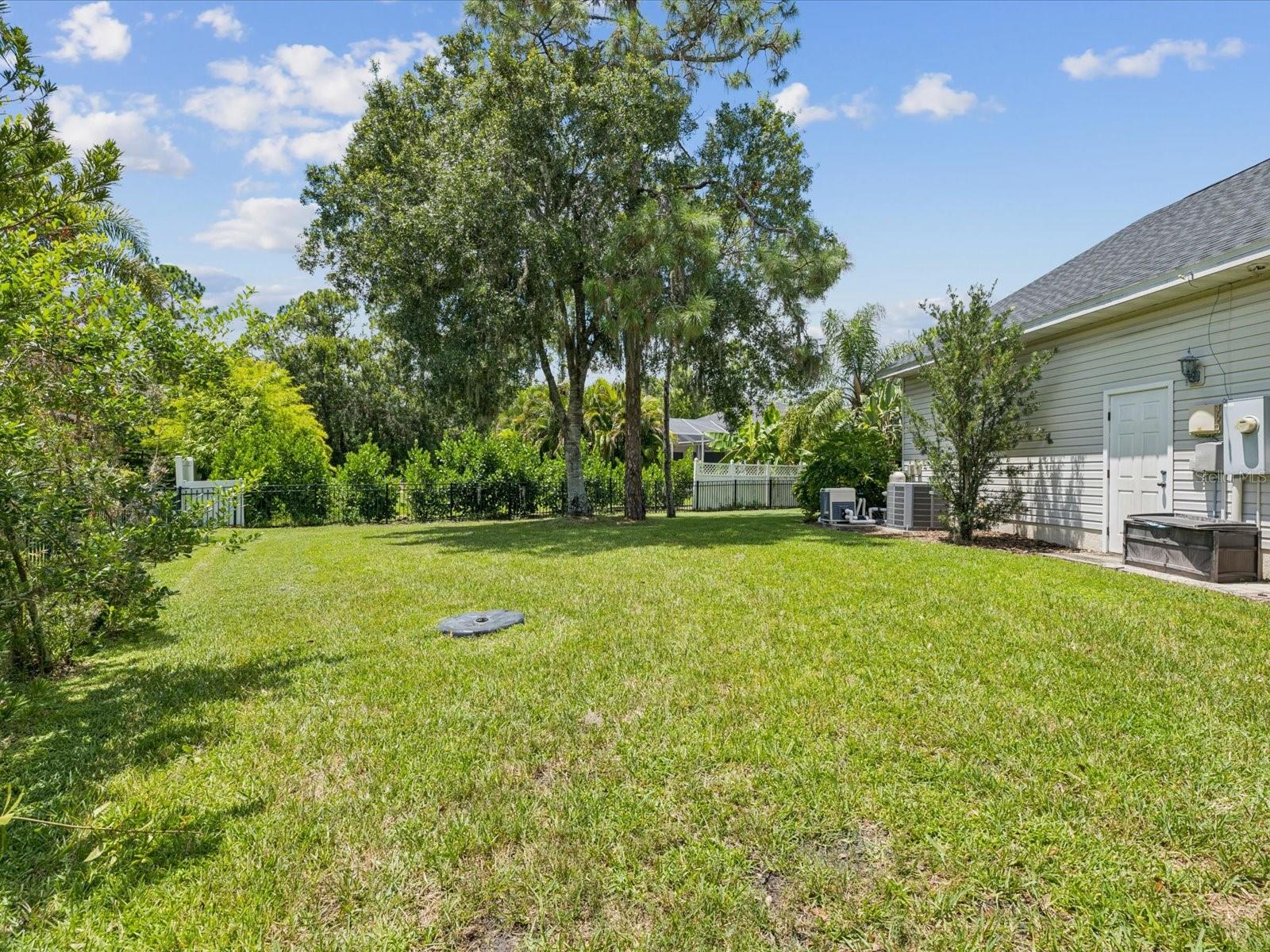 Image 60 of 81 For 14018 18th Place E