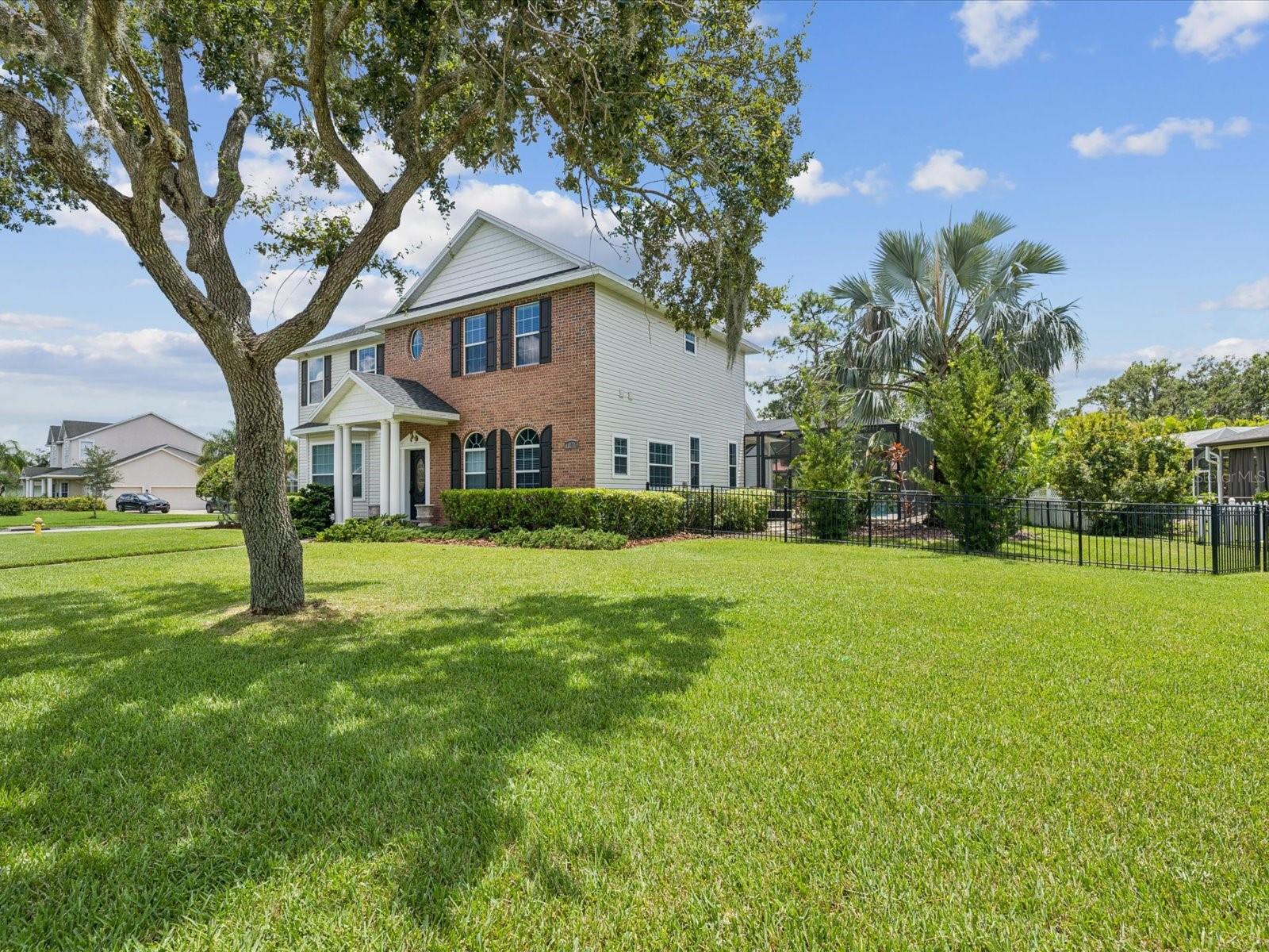 Image 63 of 81 For 14018 18th Place E
