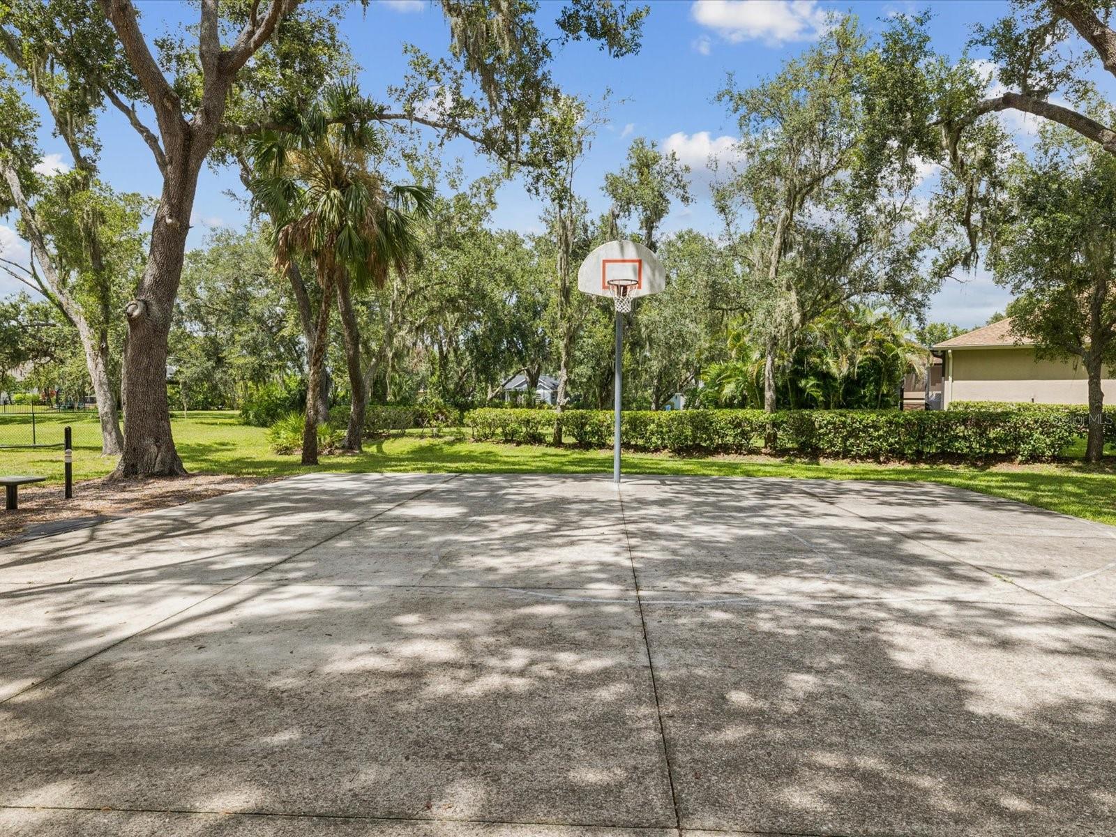 Image 76 of 81 For 14018 18th Place E