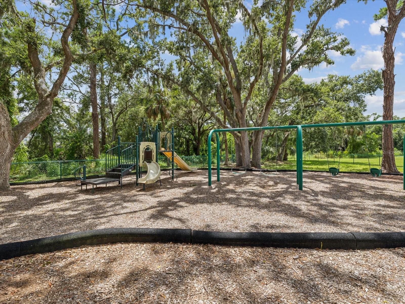 Image 78 of 81 For 14018 18th Place E