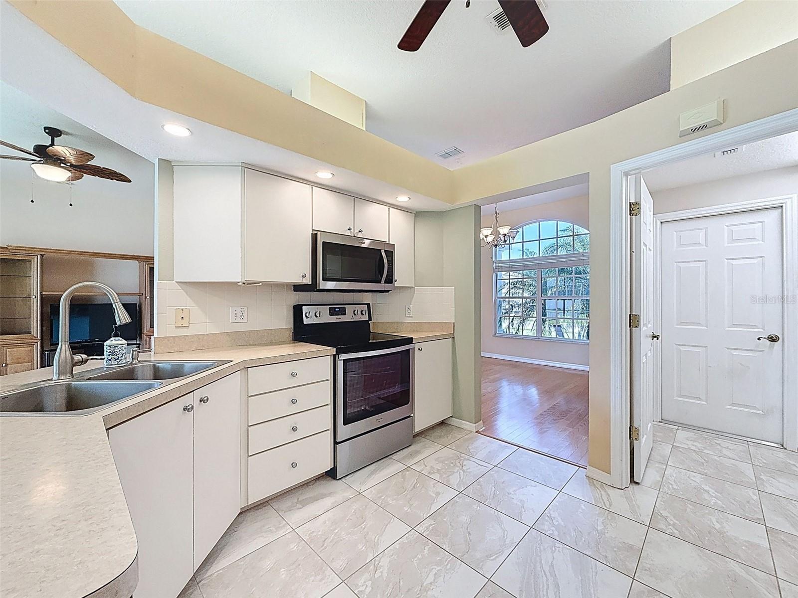 Image 12 of 35 For 7918 Starfire Way