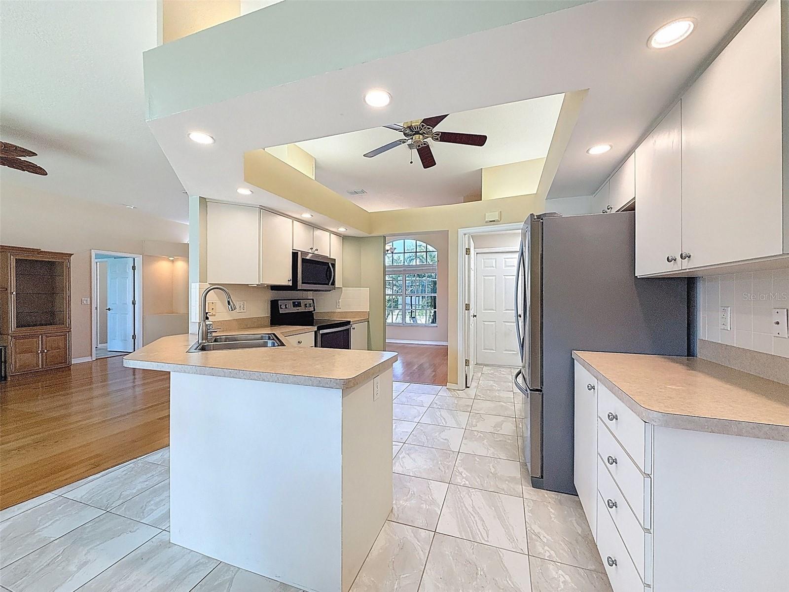 Image 13 of 35 For 7918 Starfire Way