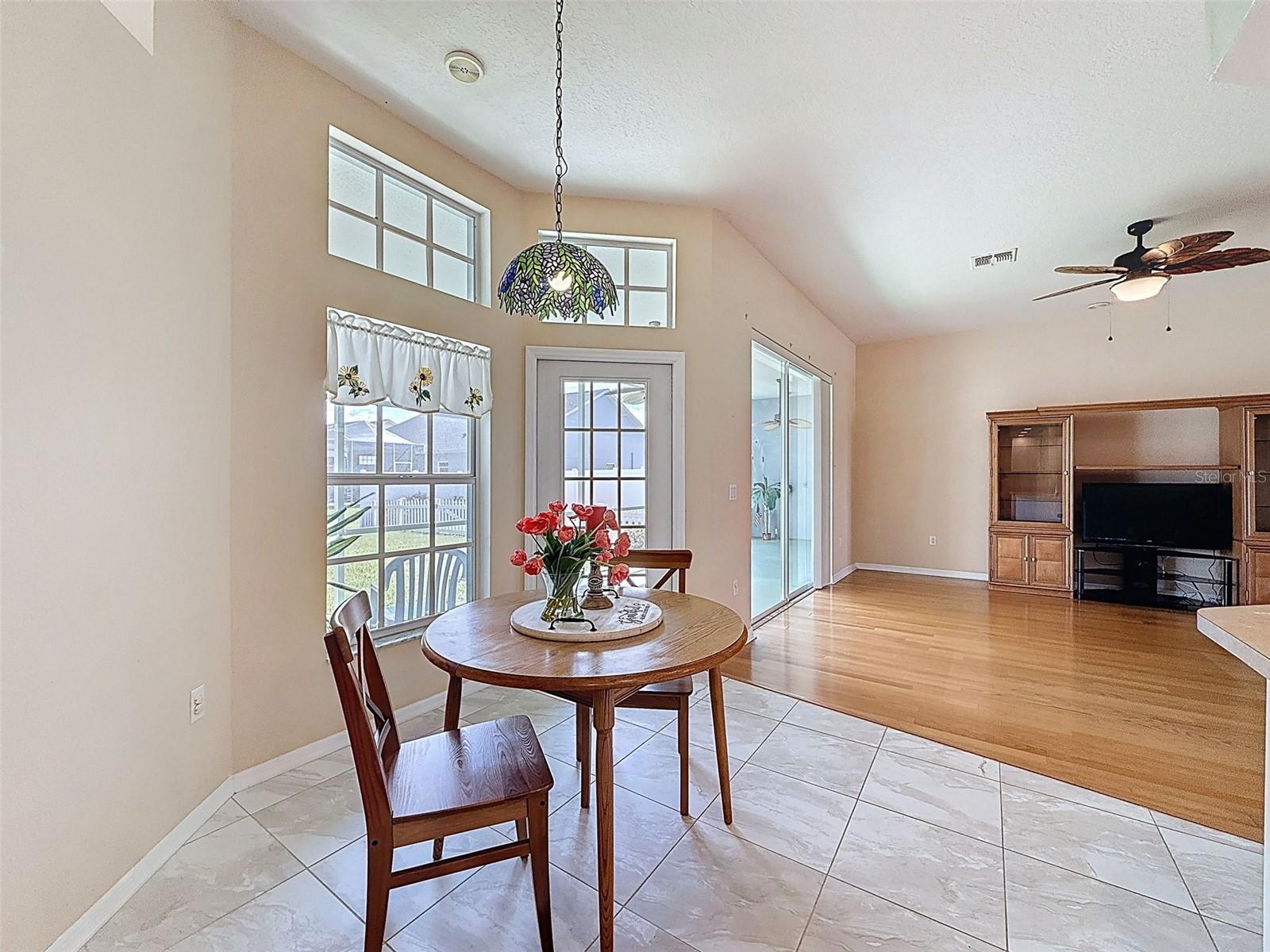 Image 15 of 35 For 7918 Starfire Way