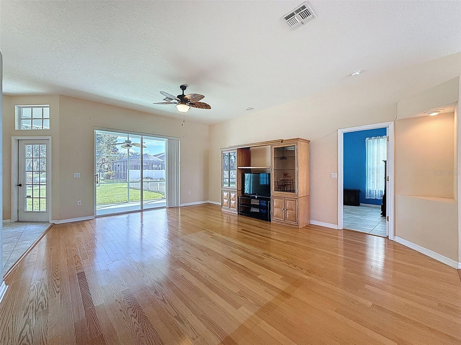 Image 7 of 35 For 7918 Starfire Way