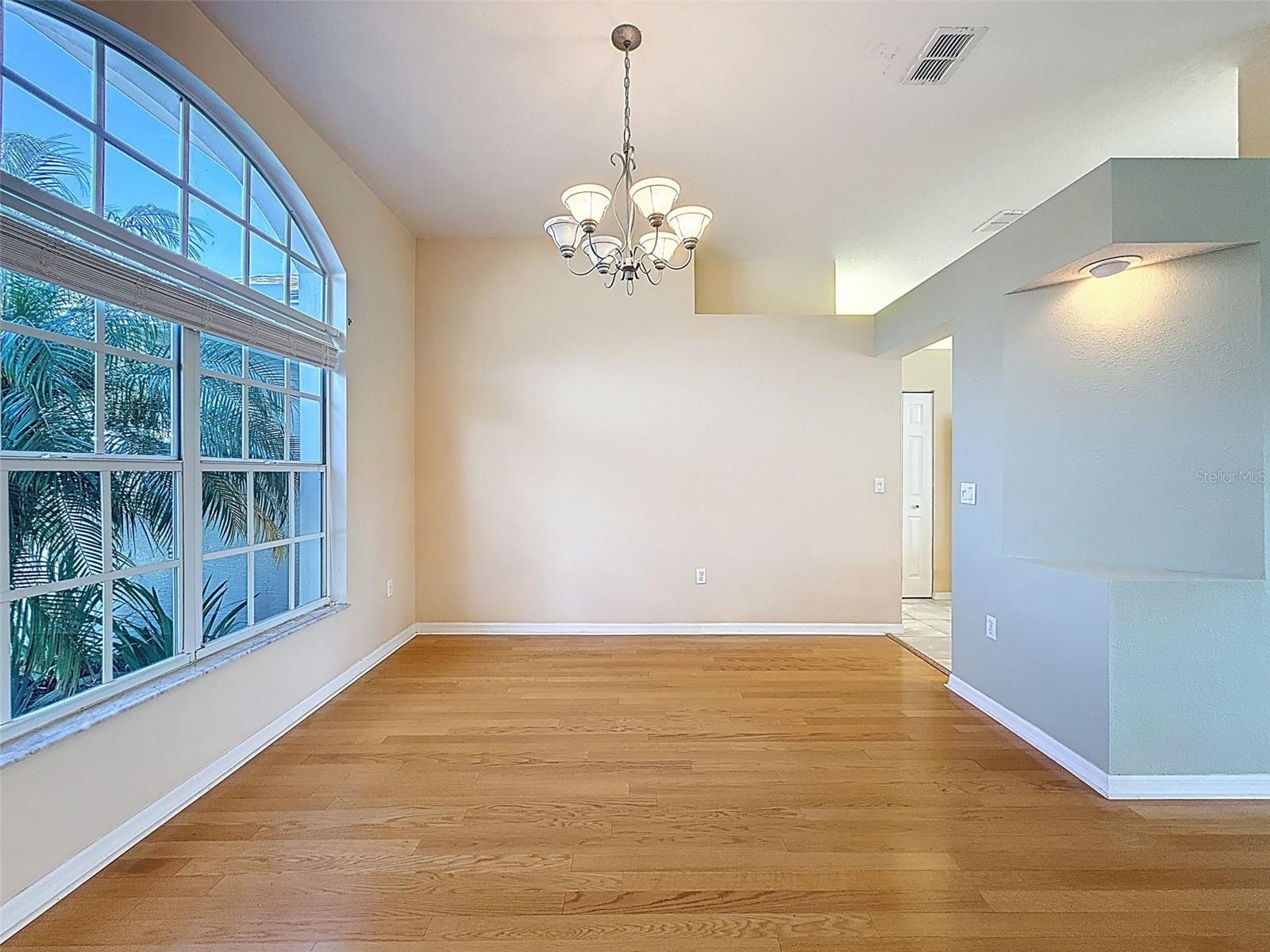 Image 9 of 35 For 7918 Starfire Way