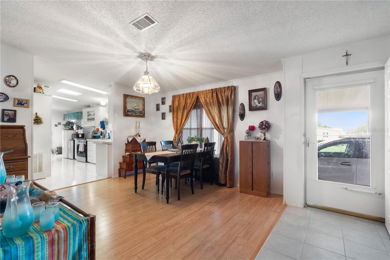 Image 14 of 41 For 9348 Scepter Avenue