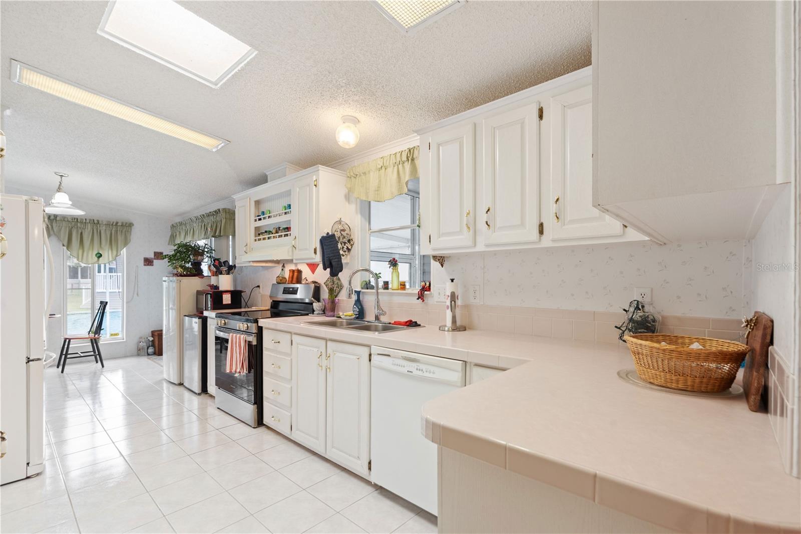 Image 15 of 41 For 9348 Scepter Avenue