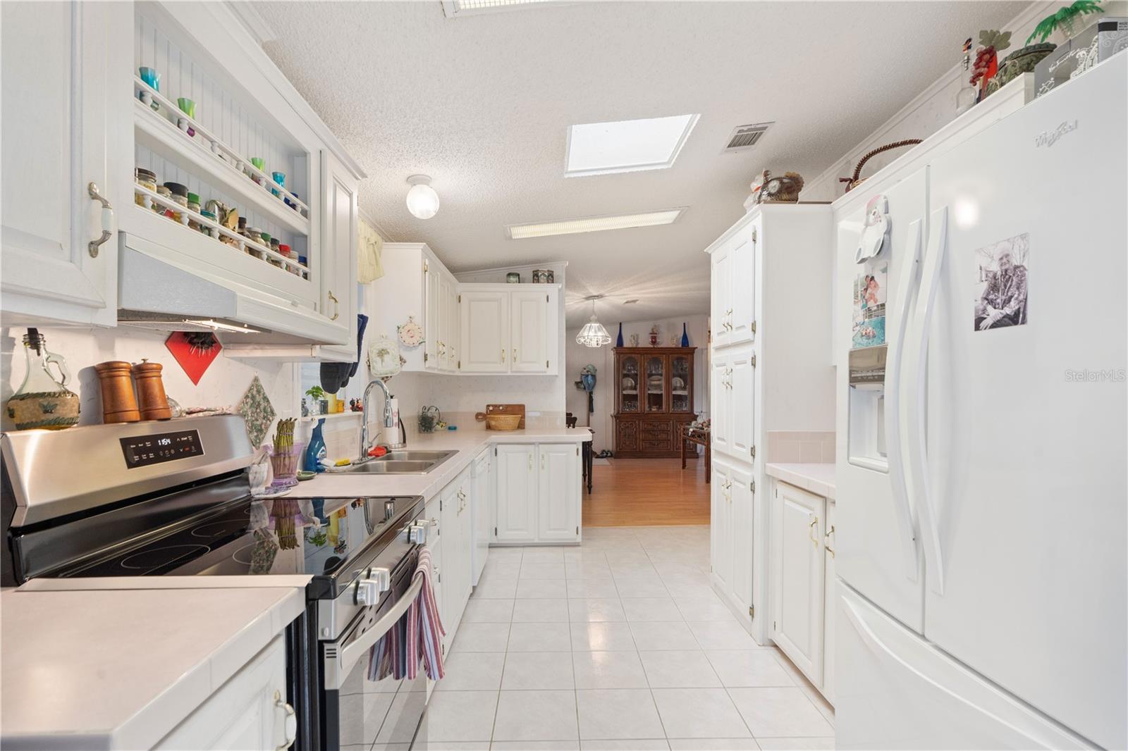 Image 16 of 41 For 9348 Scepter Avenue