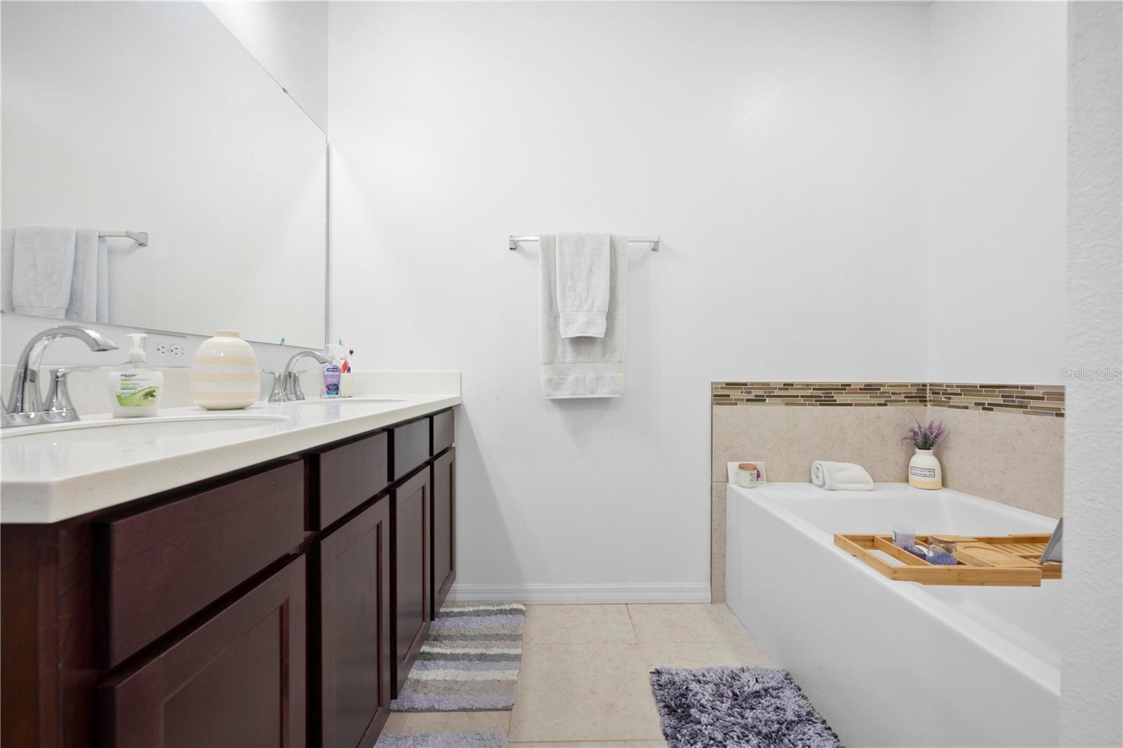 Image 15 of 29 For 1128 Sanger Avenue