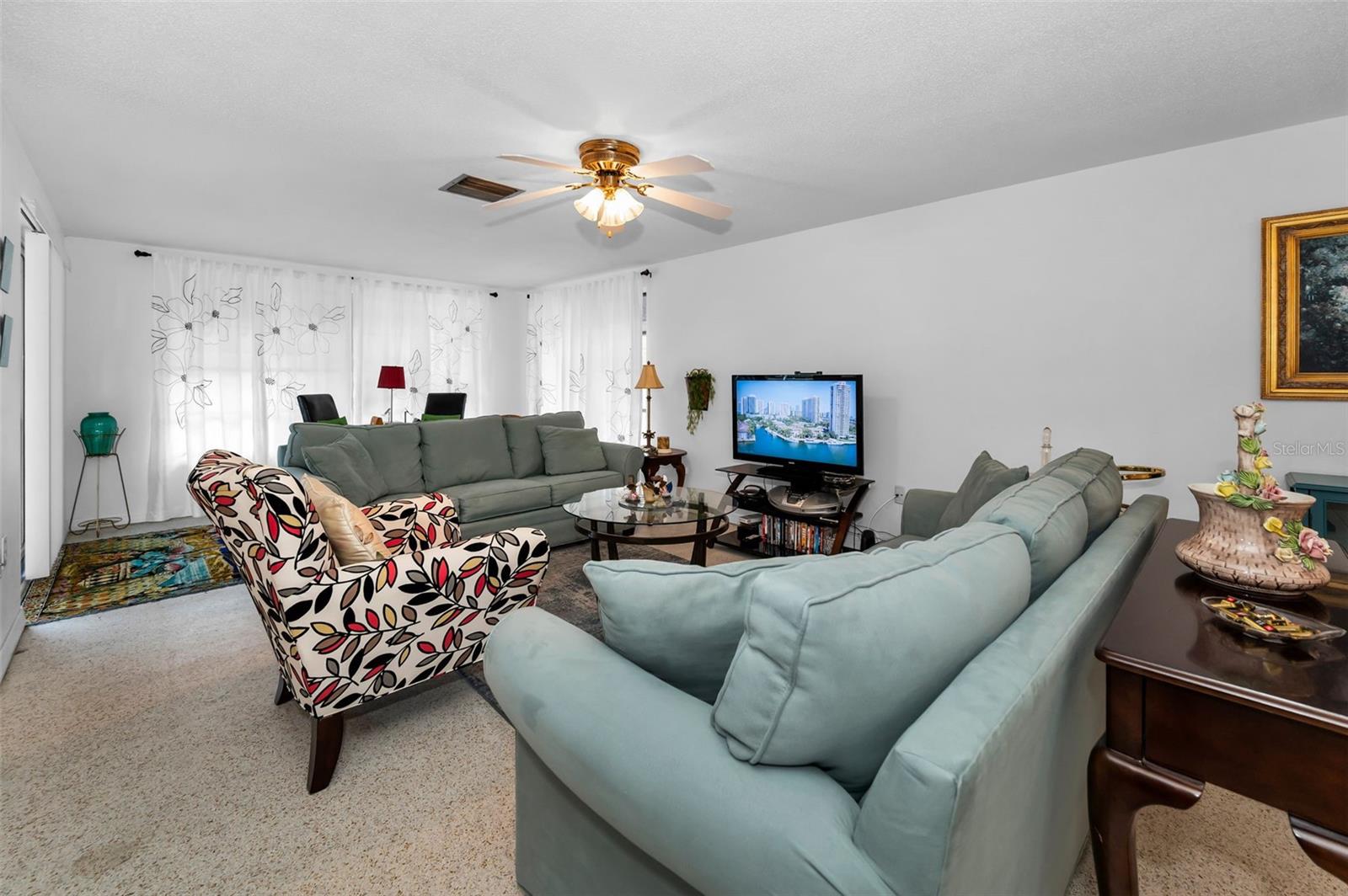 Image 6 of 56 For 7735 Canna Drive