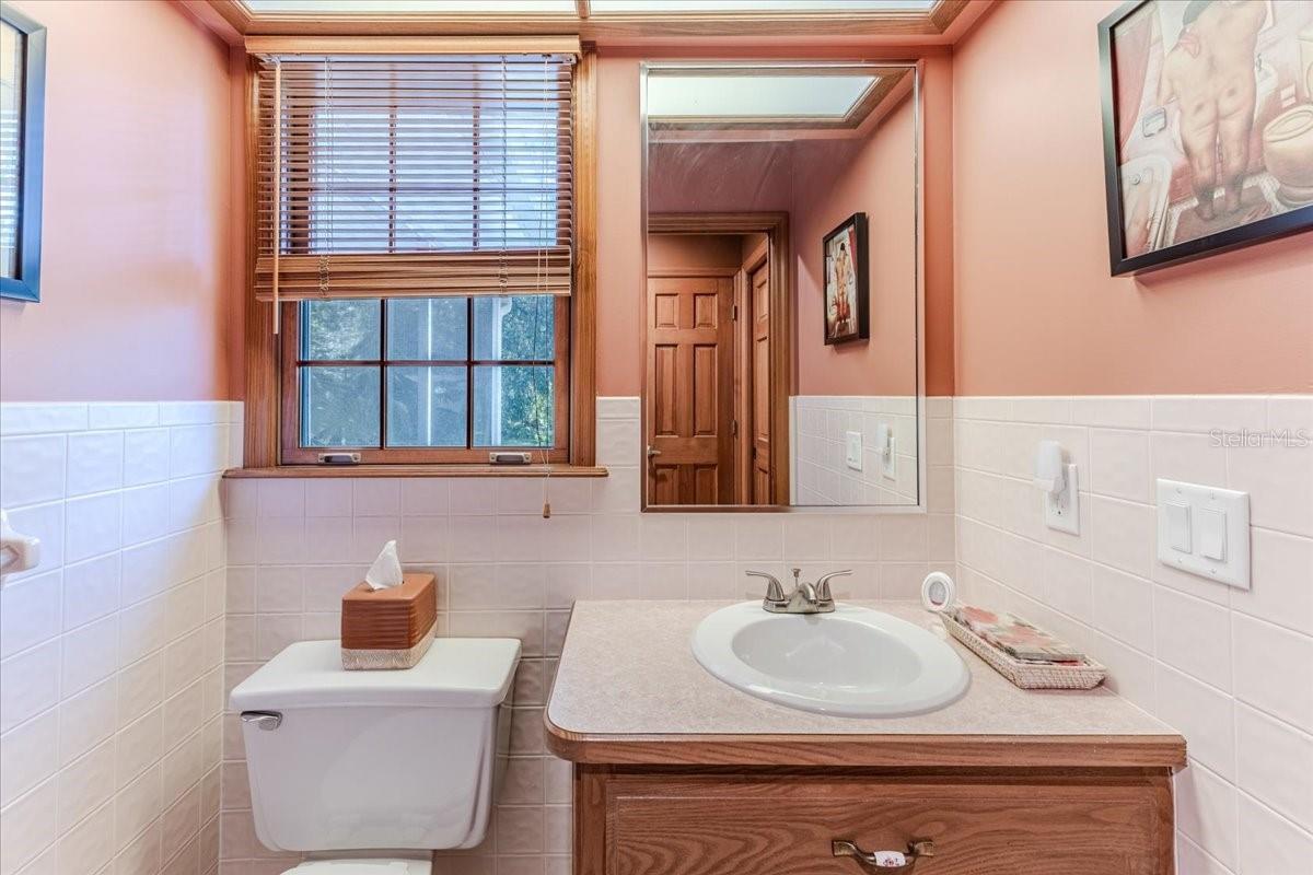 Image 39 of 87 For 11 Sycamore Court W