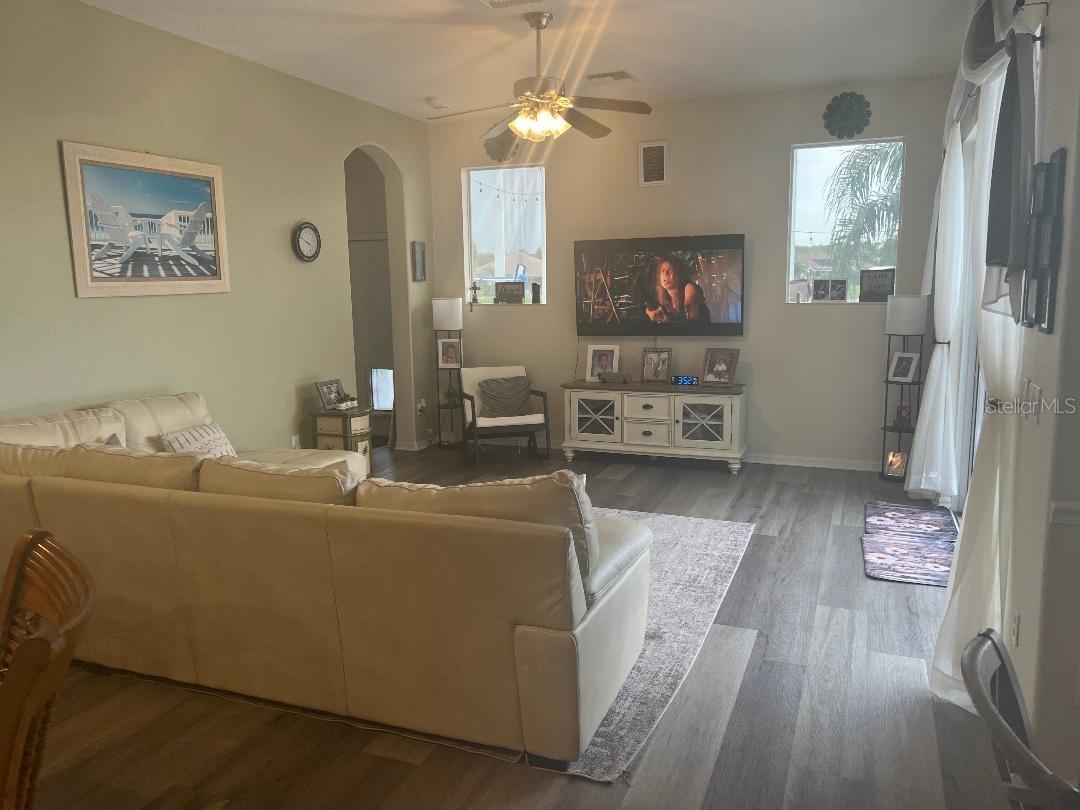 Image 15 of 40 For 2048 Tarragon Lane