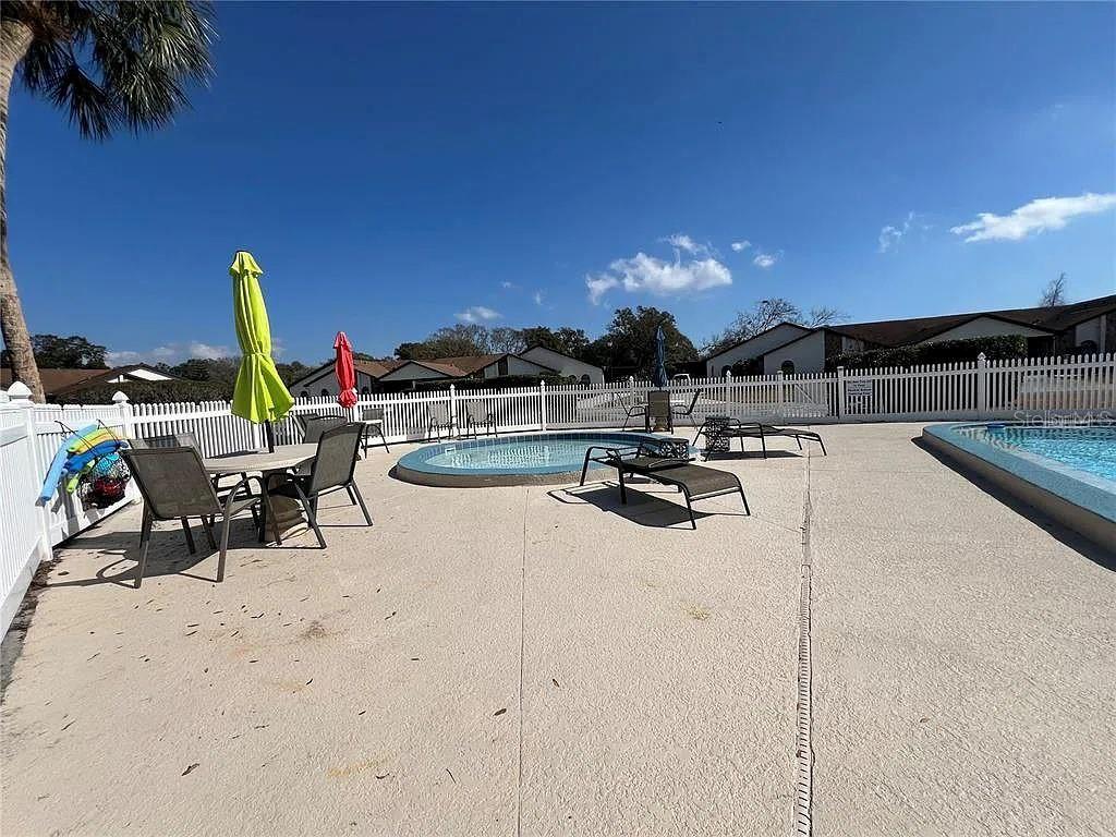 Image 5 of 25 For 9131 Lingrove Road