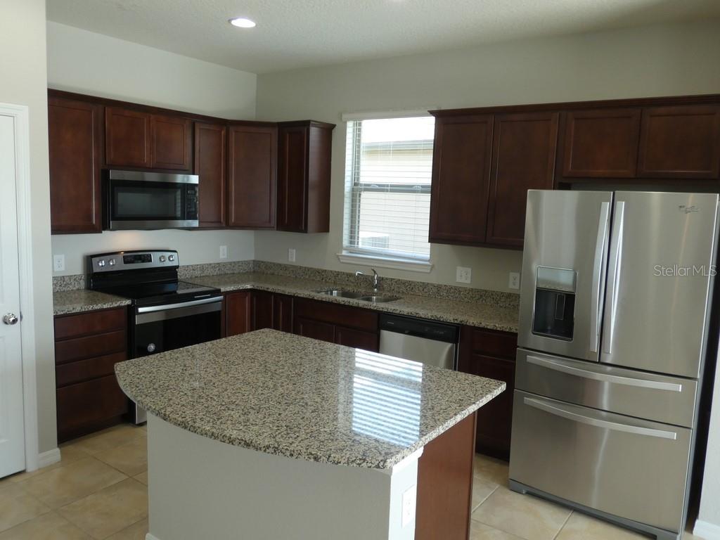 Image 11 of 32 For 8739 Micmac Court
