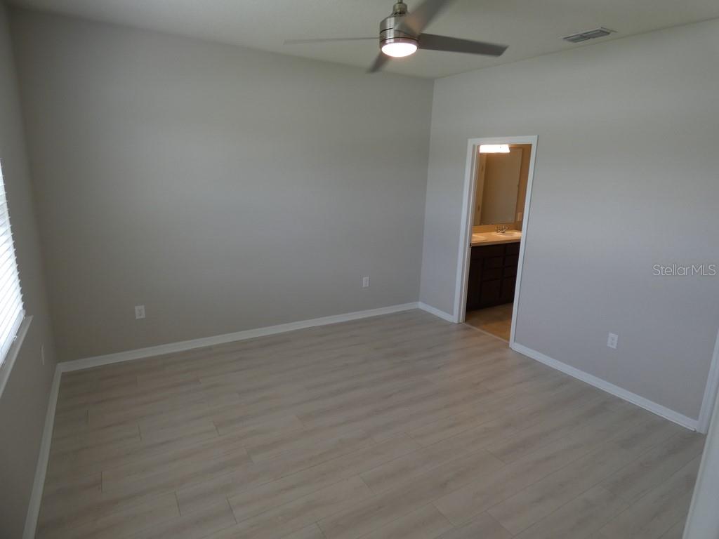 Image 12 of 32 For 8739 Micmac Court