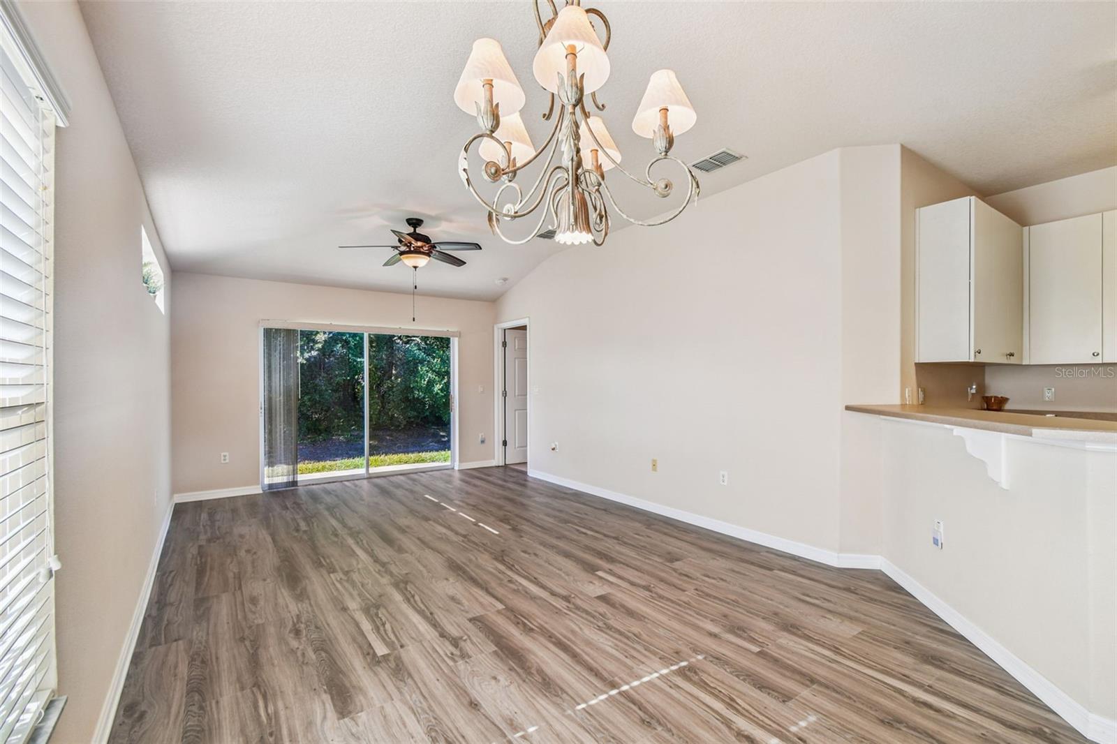Image 21 of 70 For 8546 Corinthian Way