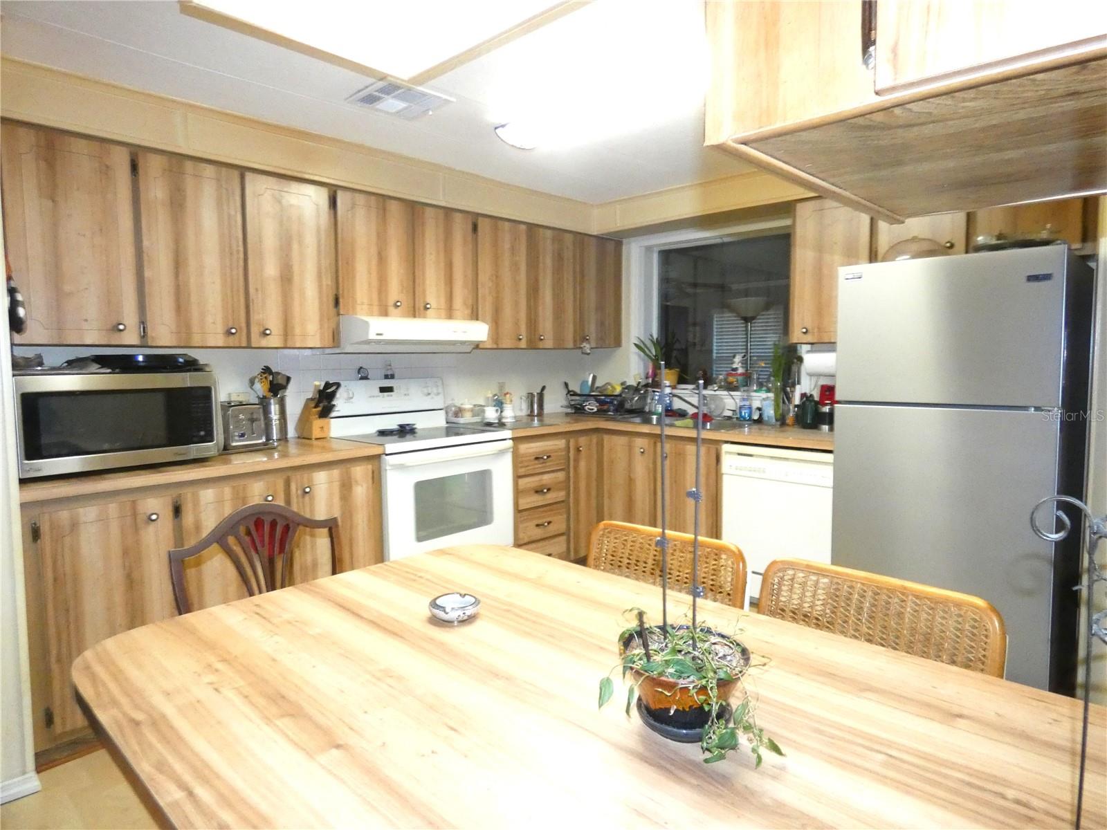 Image 17 of 46 For 9633 Ray Street
