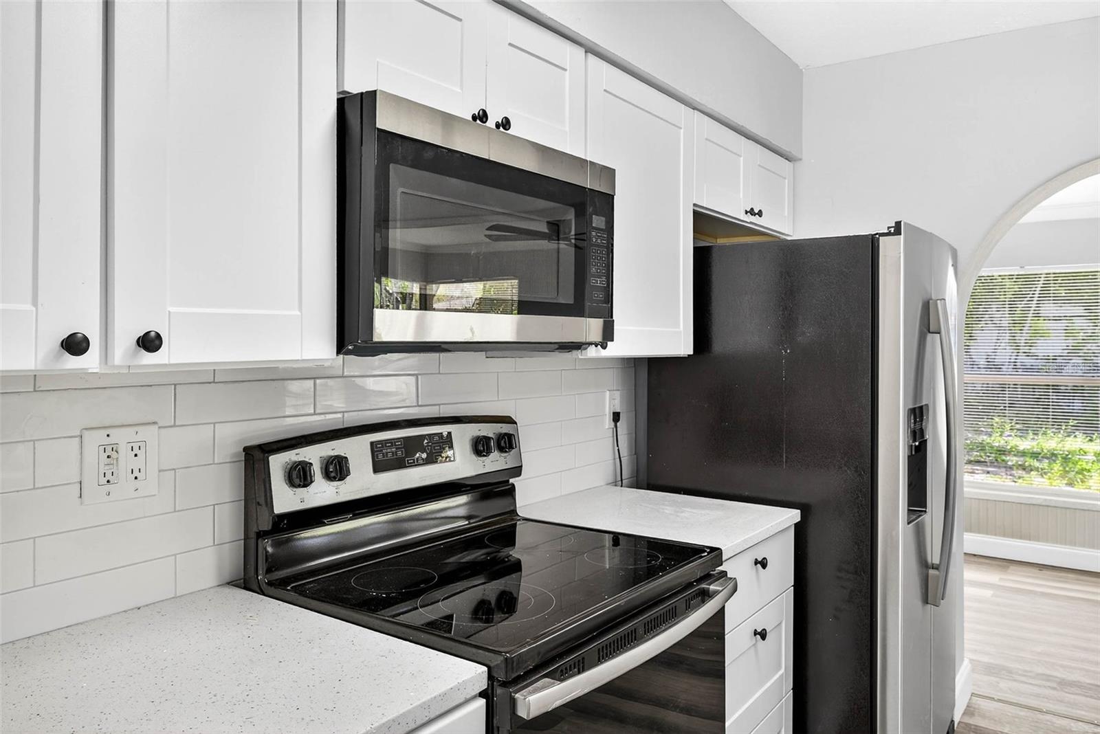 Image 13 of 27 For 1816 Bayshore Gardens Parkway