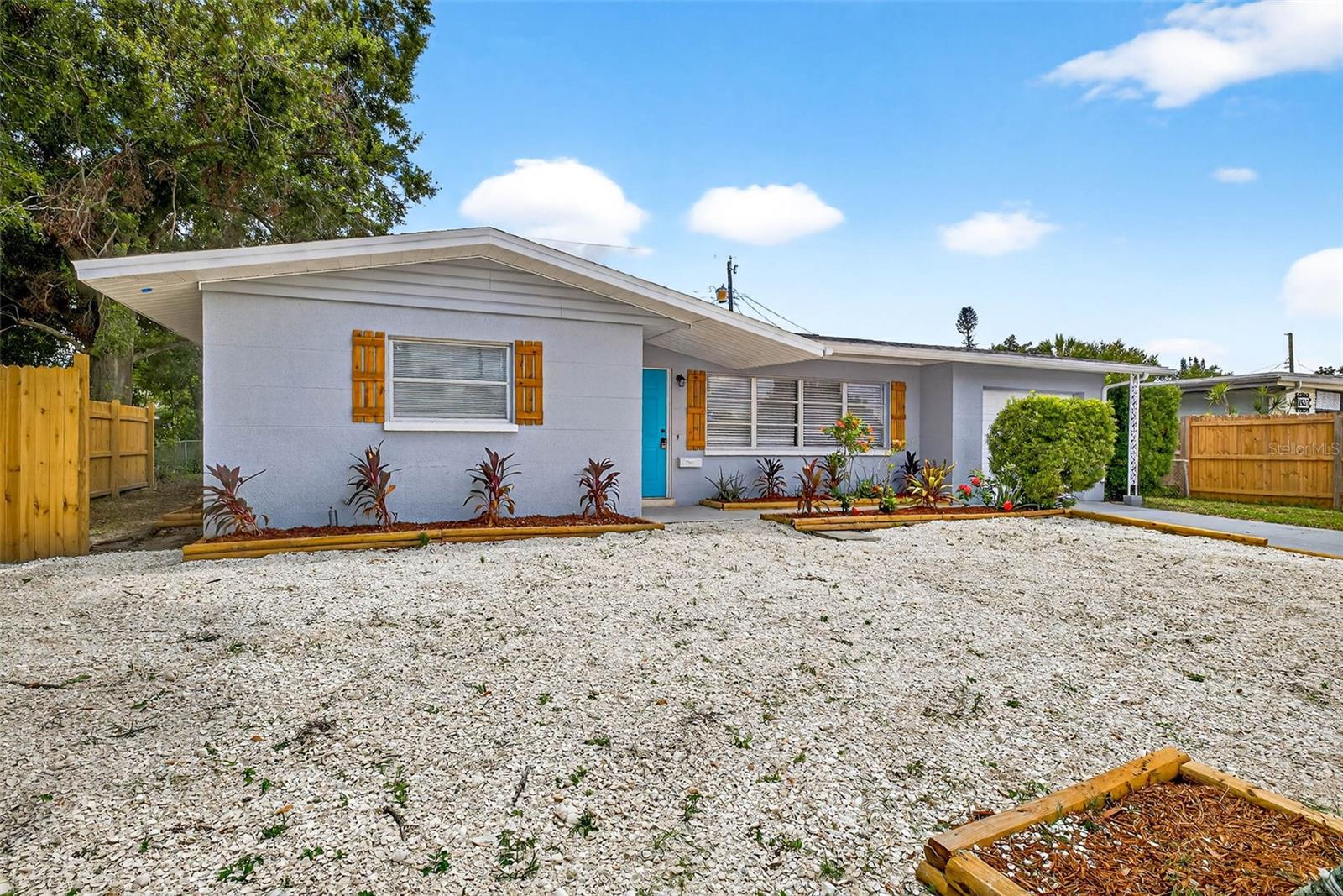 Image 2 of 27 For 1816 Bayshore Gardens Parkway