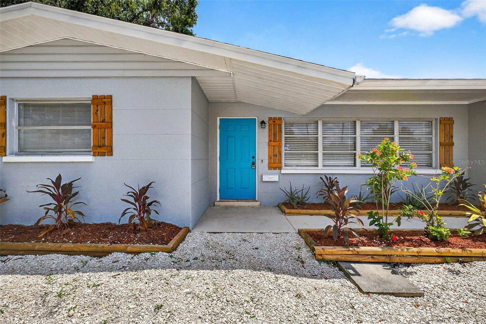Image 3 of 27 For 1816 Bayshore Gardens Parkway