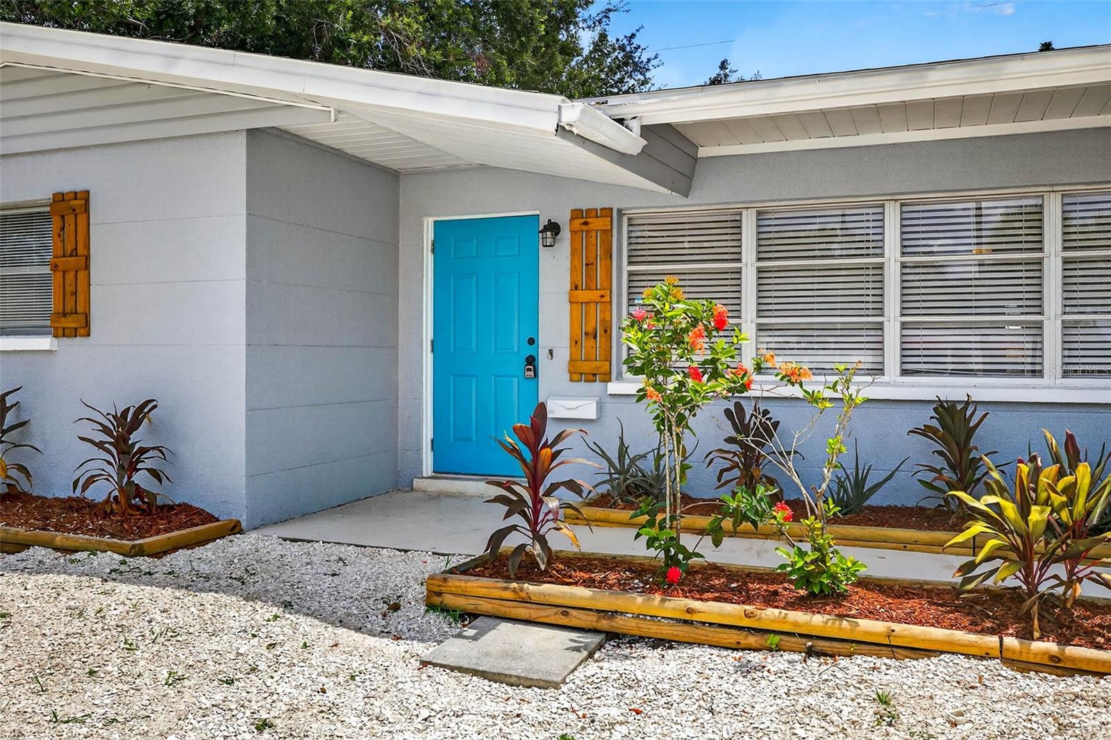 Image 4 of 27 For 1816 Bayshore Gardens Parkway
