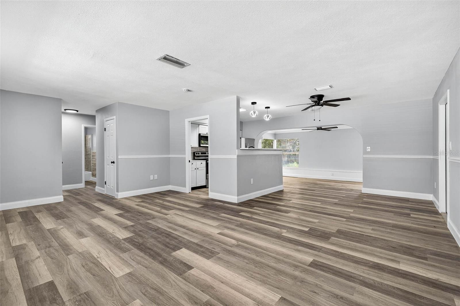 Image 9 of 27 For 1816 Bayshore Gardens Parkway