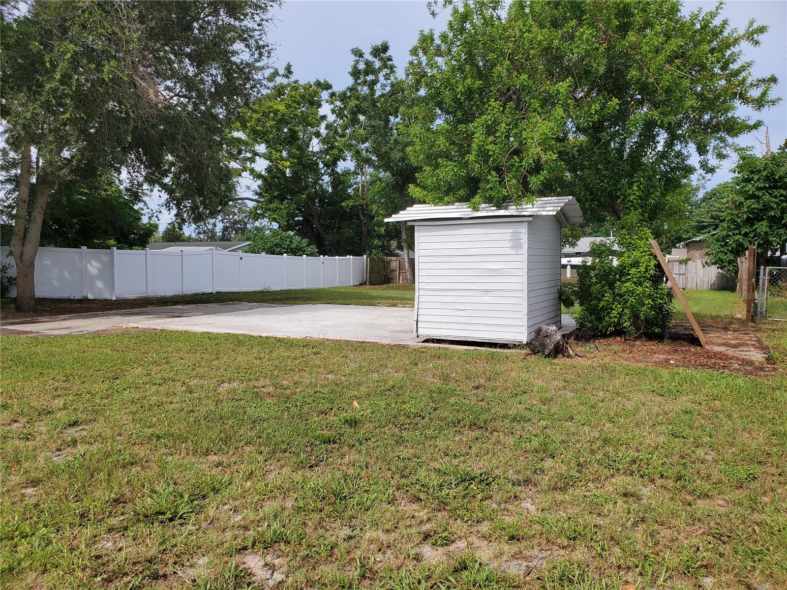 Listing photo id 0 for 4037 Flamingo Drive