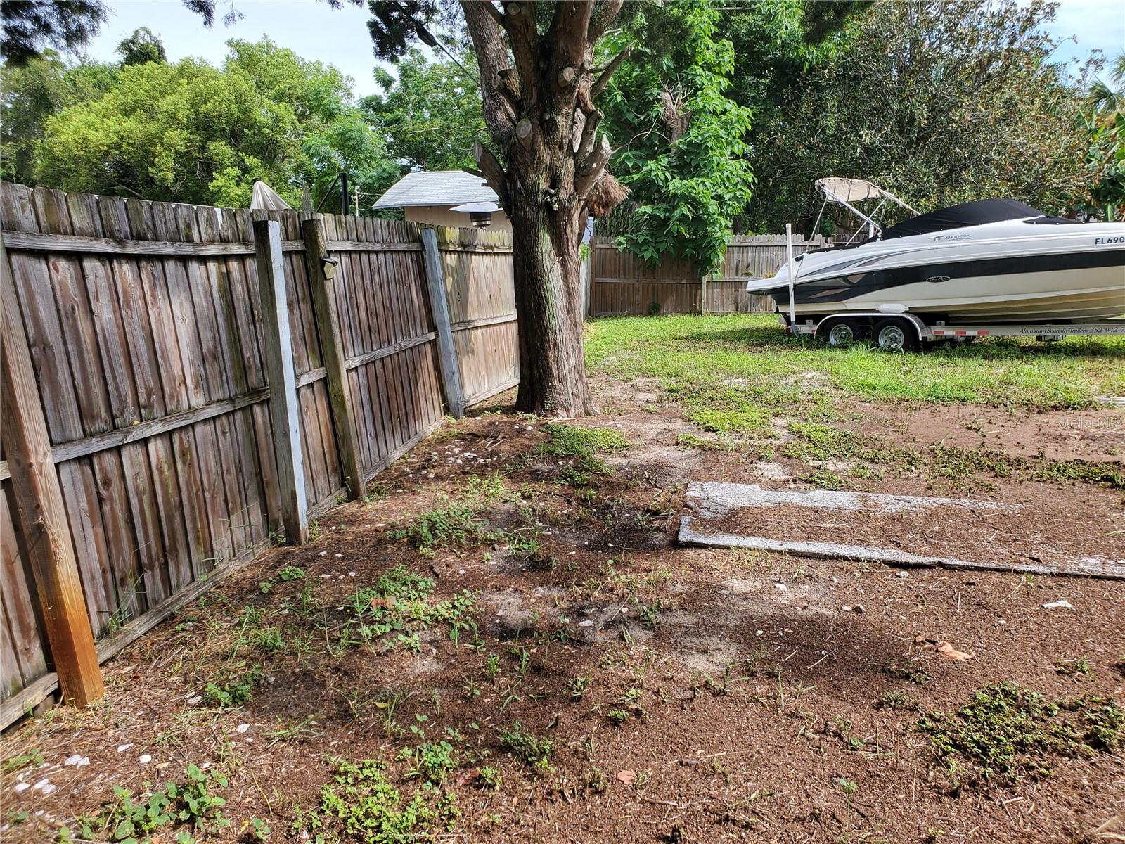 Listing photo id 3 for 4037 Flamingo Drive