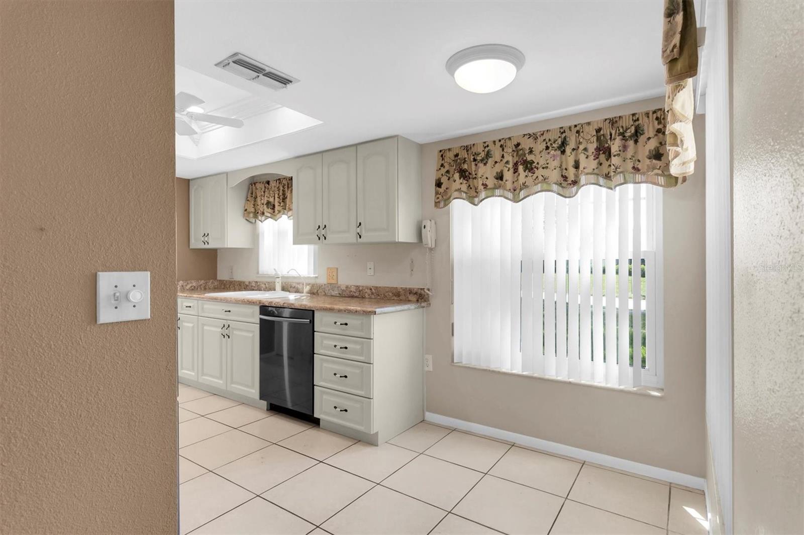 Image 10 of 54 For 4872 Boonesboro Court