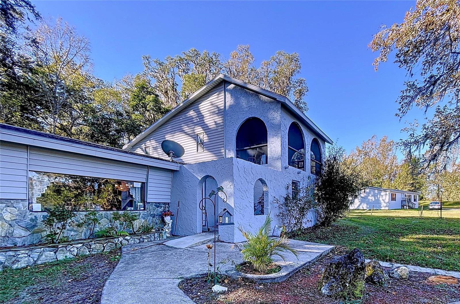 Image 19 of 91 For 9481 Patrick Street
