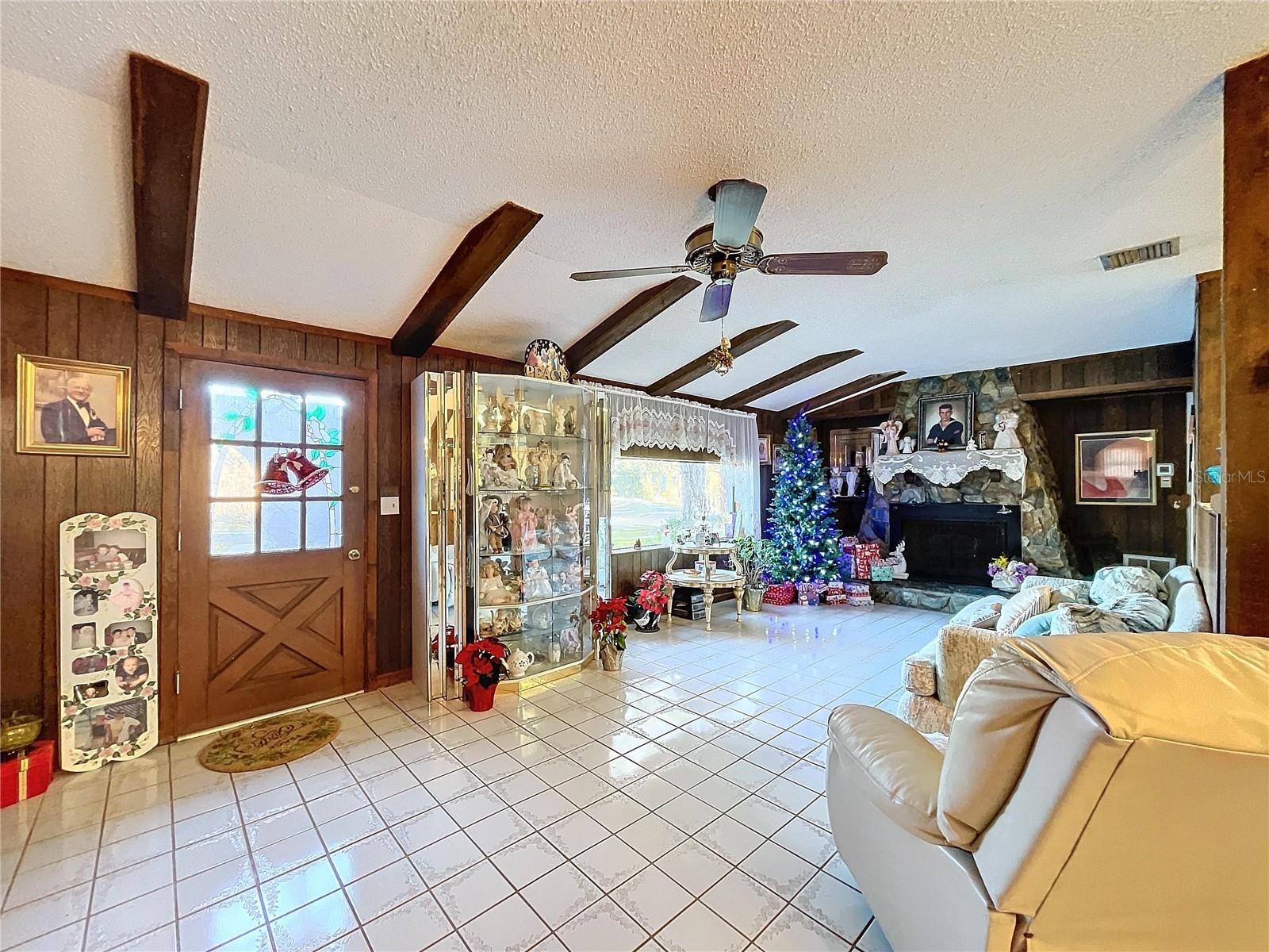 Image 20 of 91 For 9481 Patrick Street