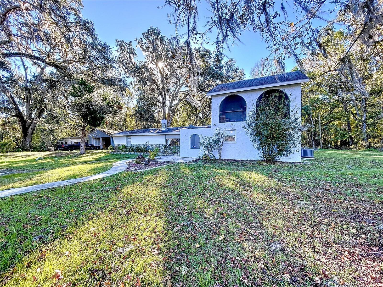 Image 3 of 91 For 9481 Patrick Street
