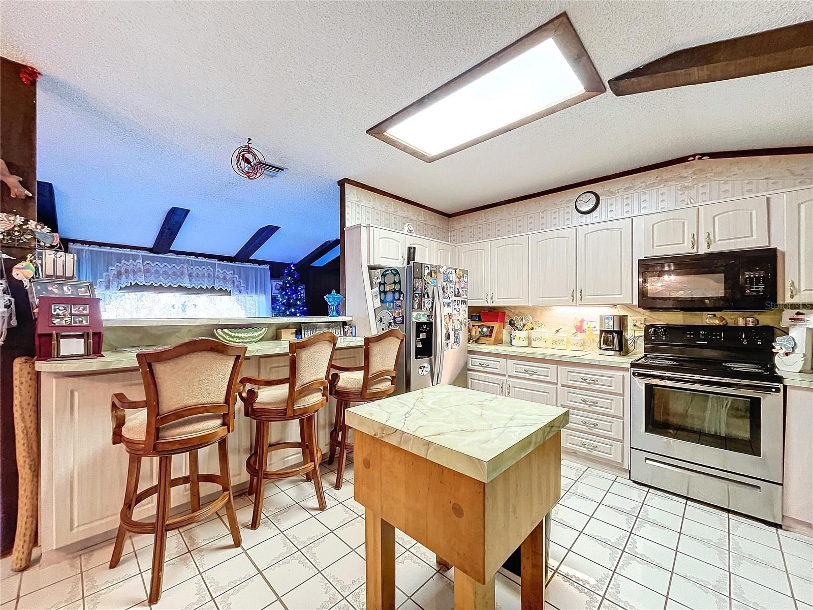 Image 30 of 91 For 9481 Patrick Street