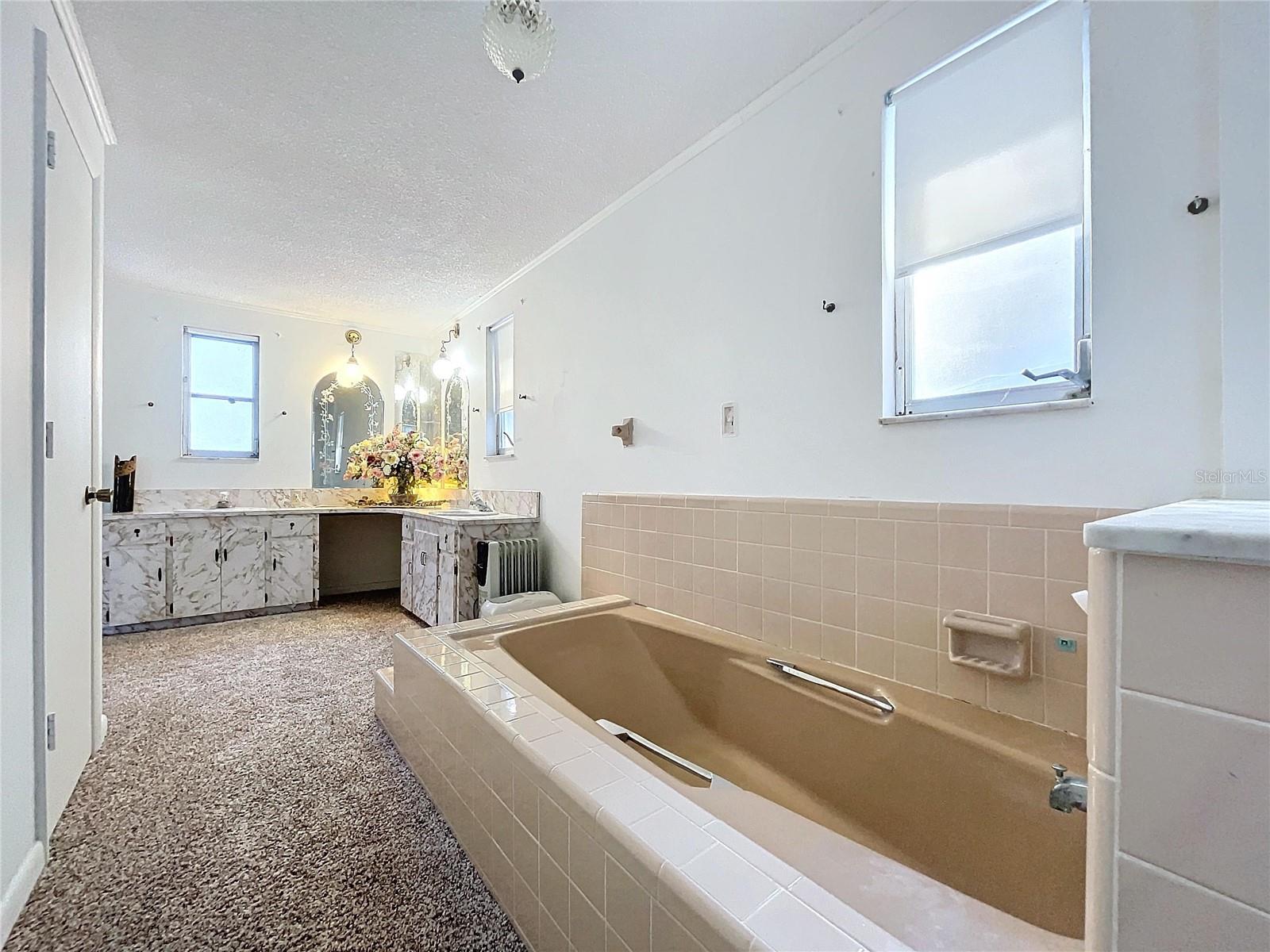 Image 48 of 91 For 9481 Patrick Street