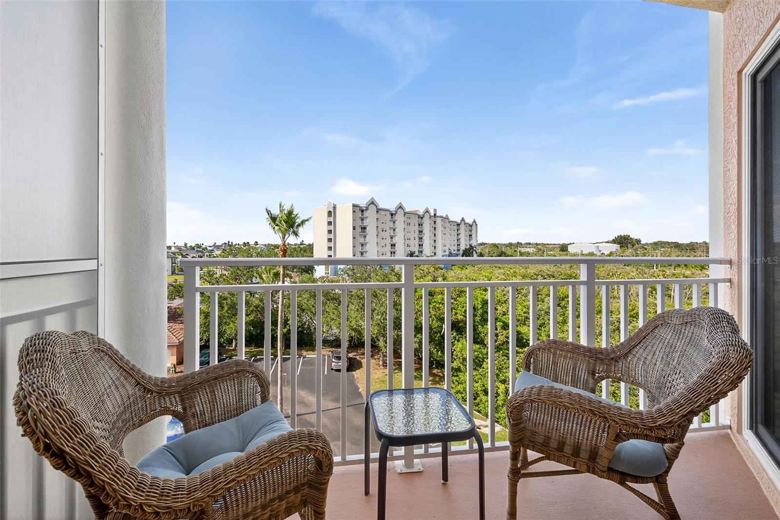 Image 21 of 55 For 4516 Seagull Drive 519