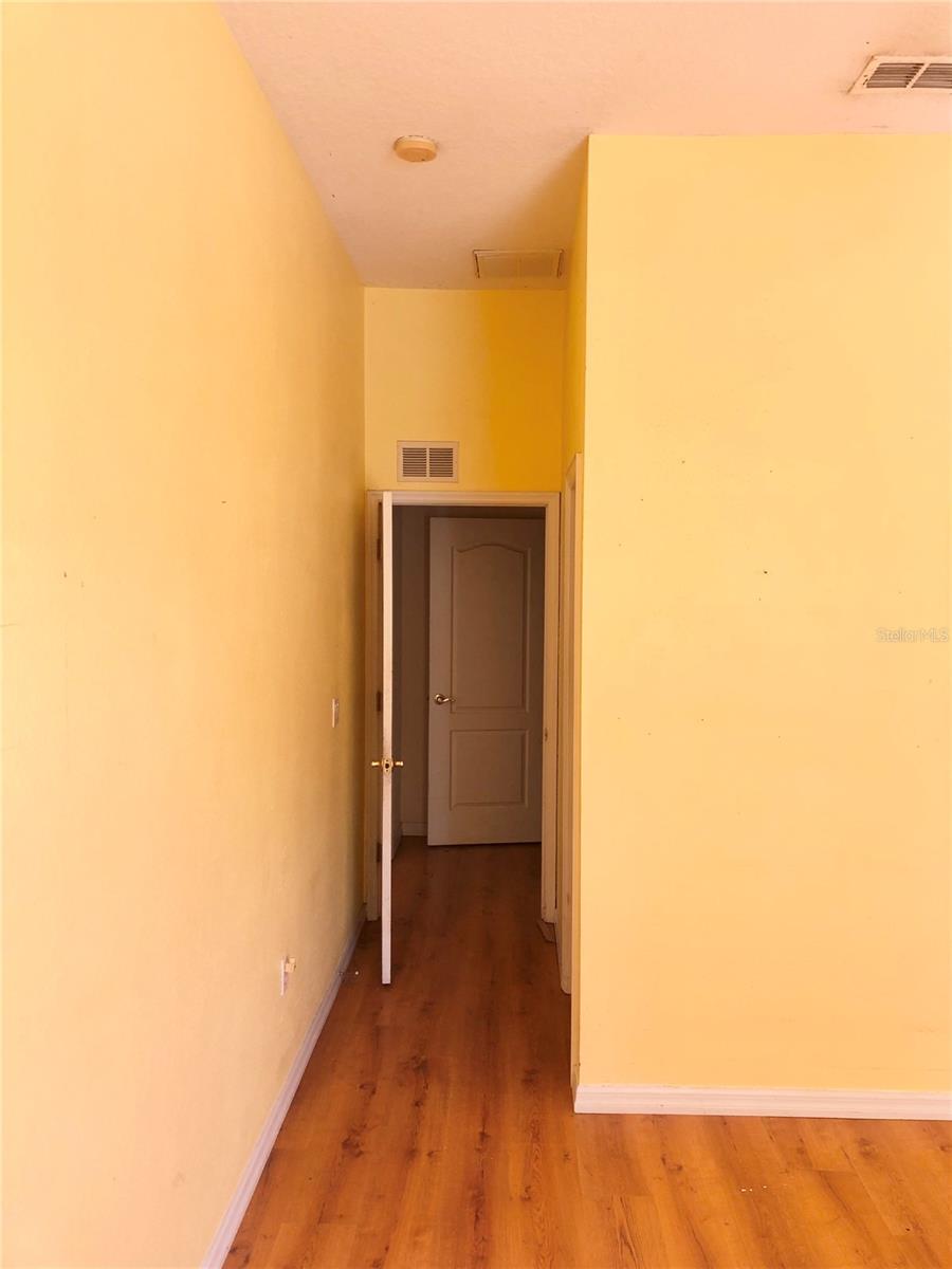Image 33 of 49 For 3155 Aldoro Avenue