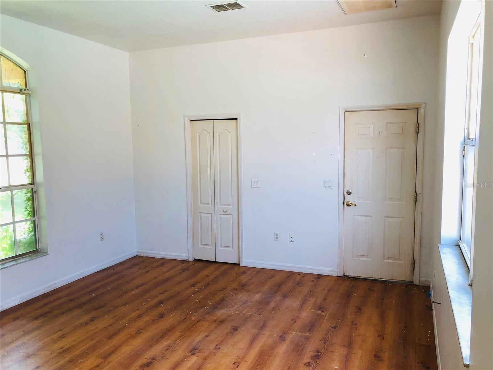 Image 41 of 49 For 3155 Aldoro Avenue