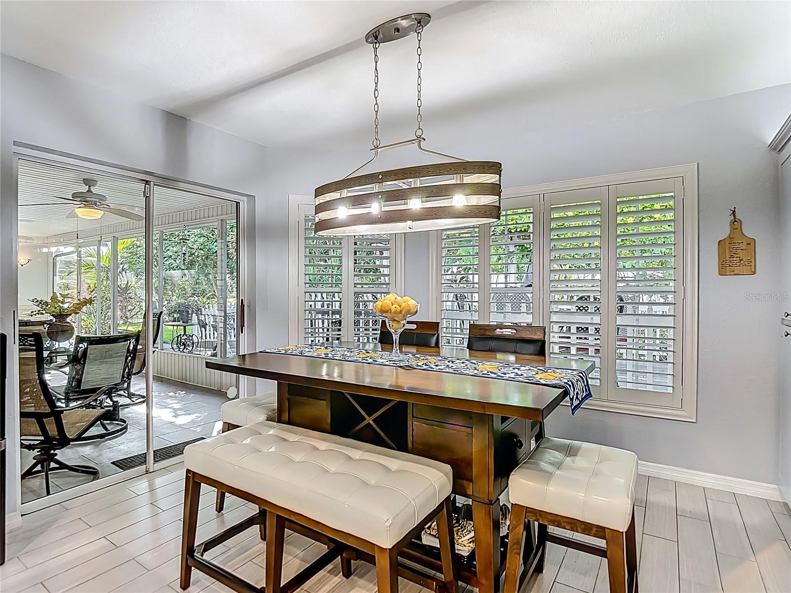 Listing photo id 23 for 8716 Helmsly Lane