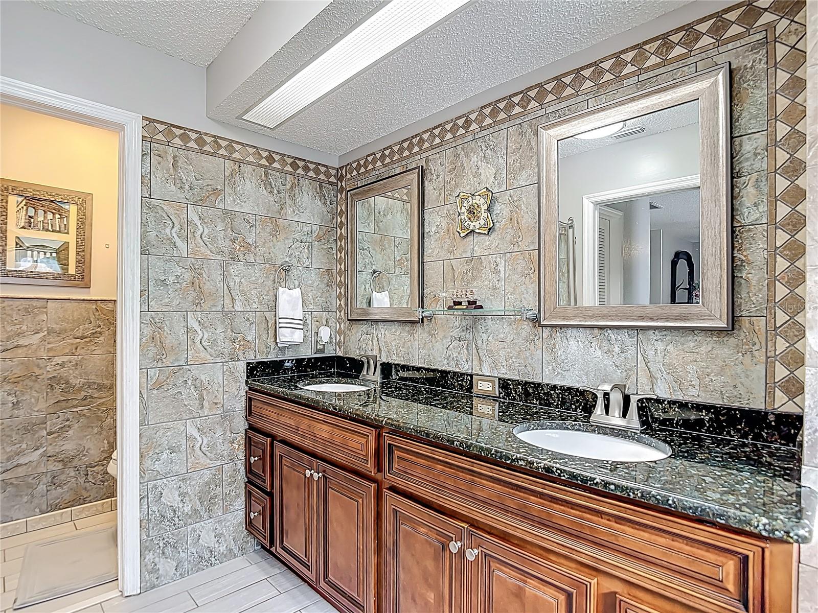 Listing photo id 1 for 8716 Helmsly Lane