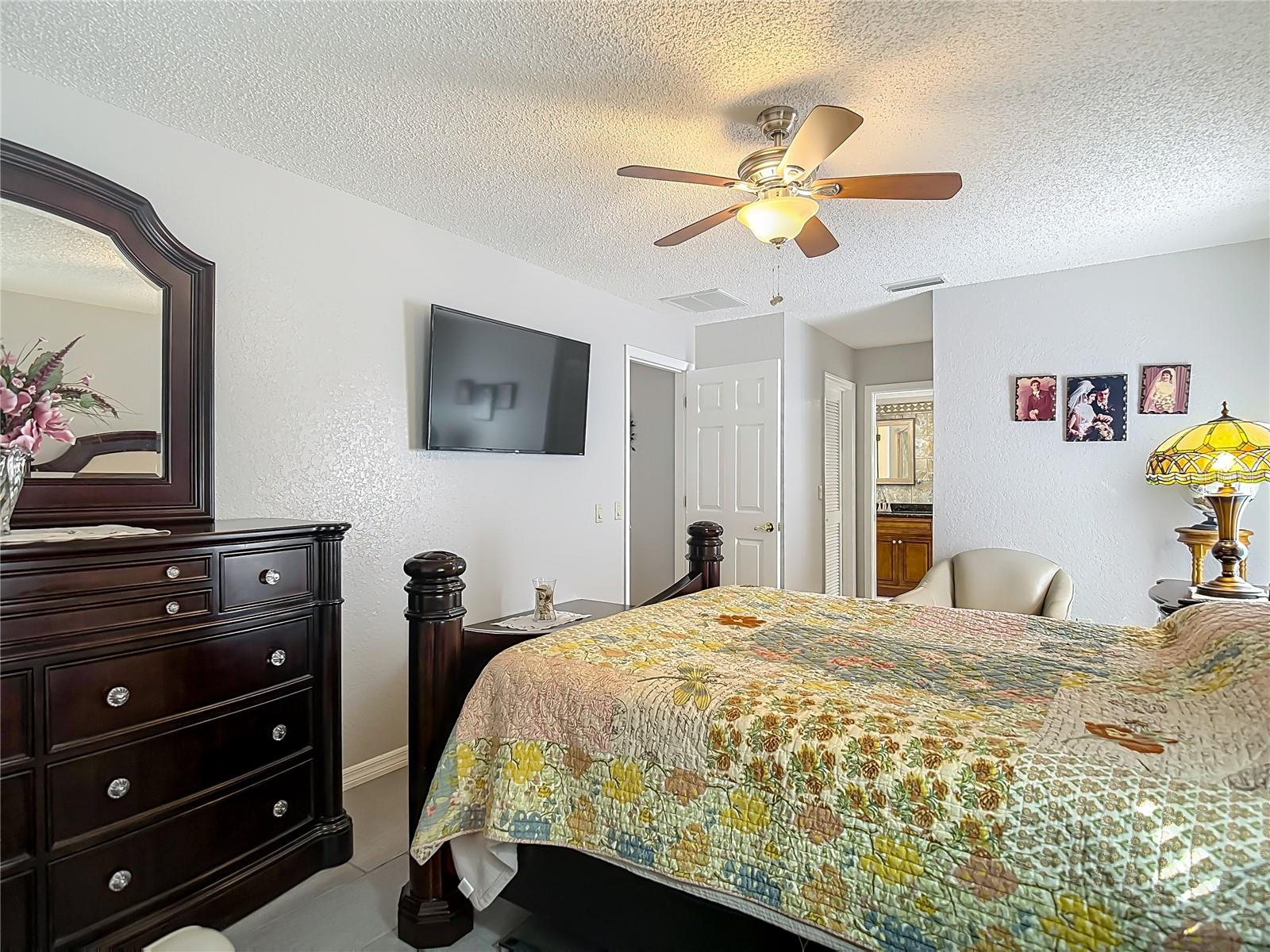 Listing photo id 32 for 8716 Helmsly Lane