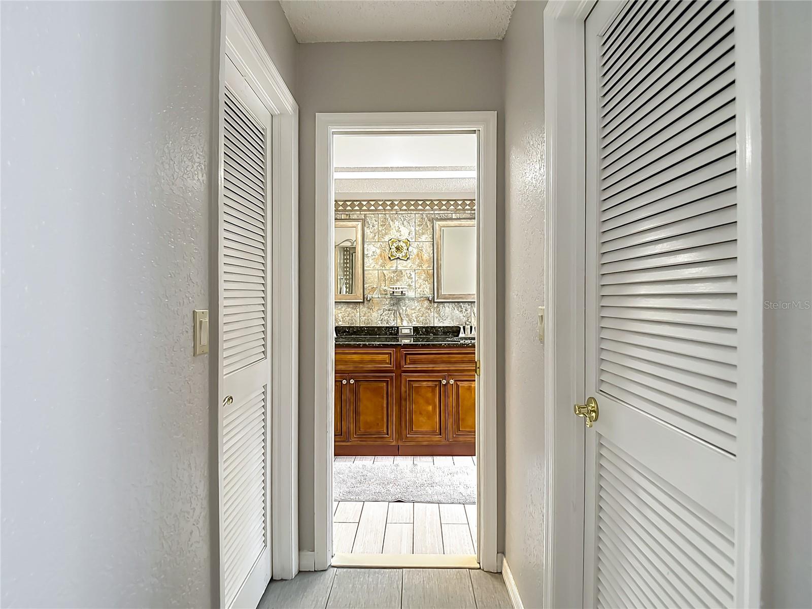 Listing photo id 36 for 8716 Helmsly Lane