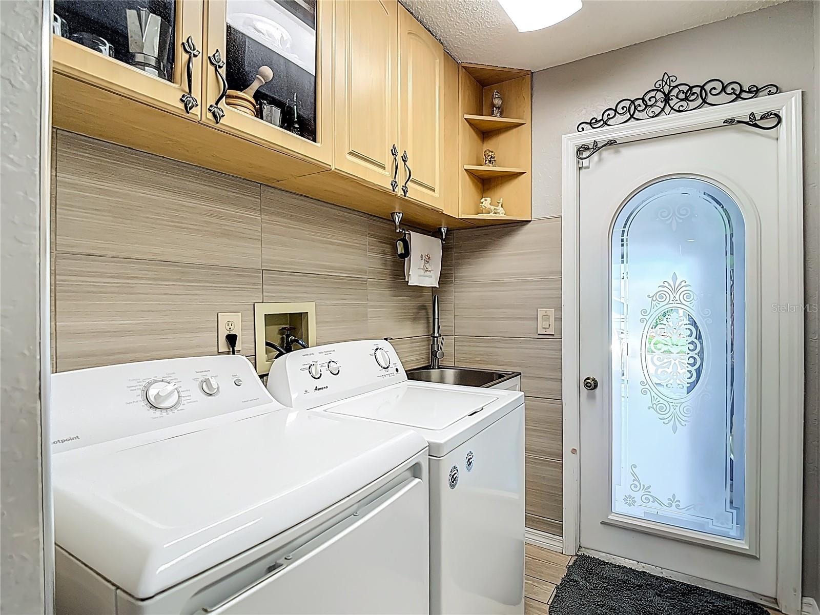 Listing photo id 48 for 8716 Helmsly Lane