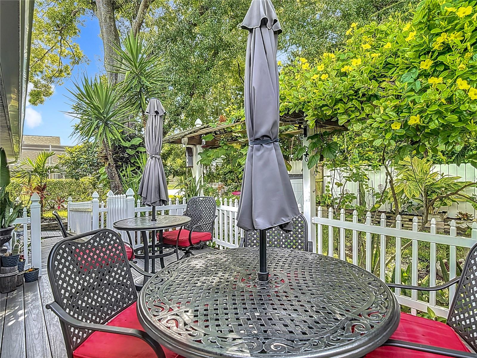 Listing photo id 57 for 8716 Helmsly Lane